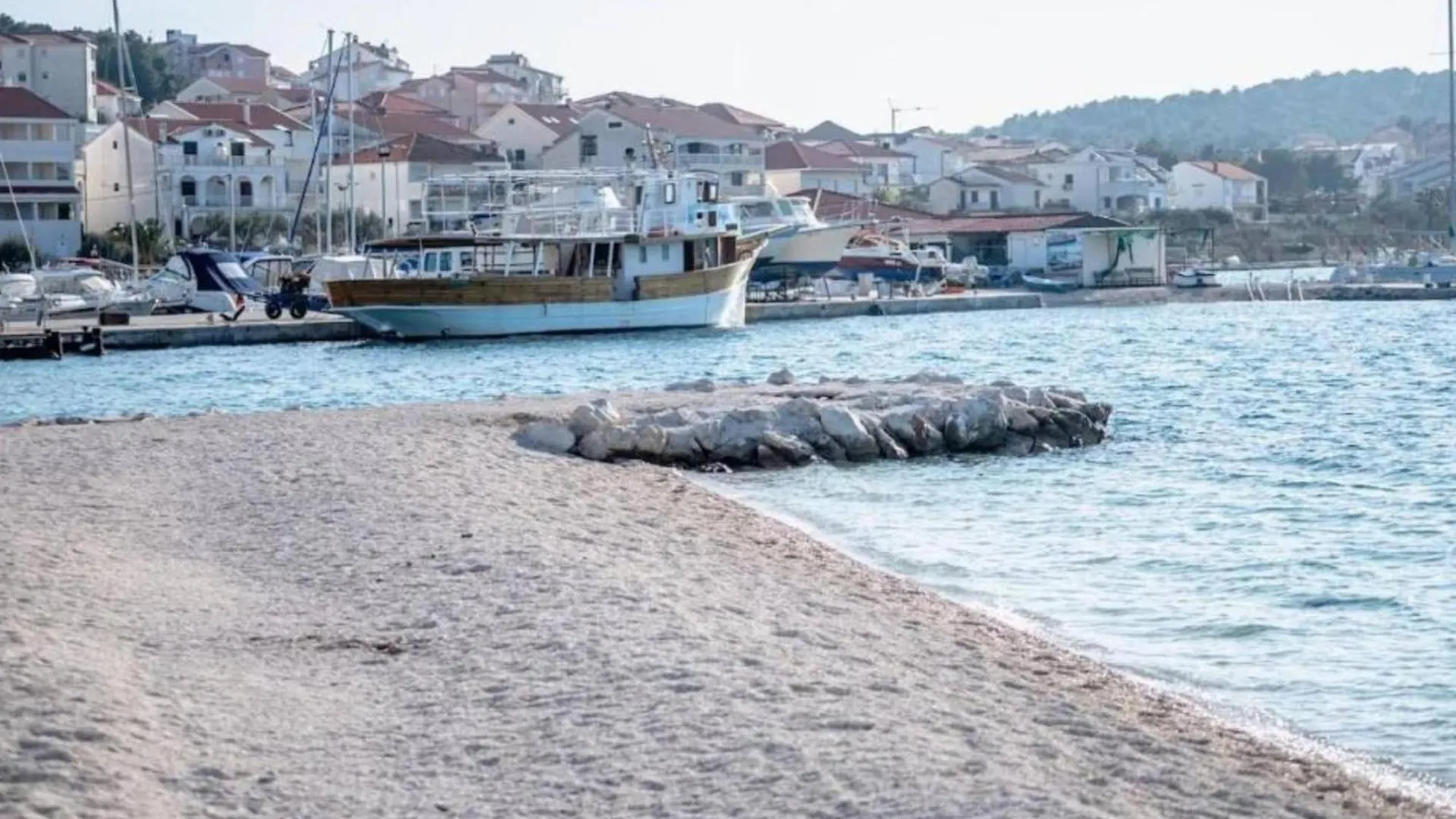 One Bedroom Apartment With Balcony Trogir
